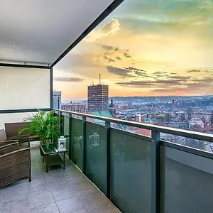 Maya's Flats & 26 - Panorama View Apartment