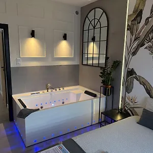 Jacuzzi - Relax Apartment