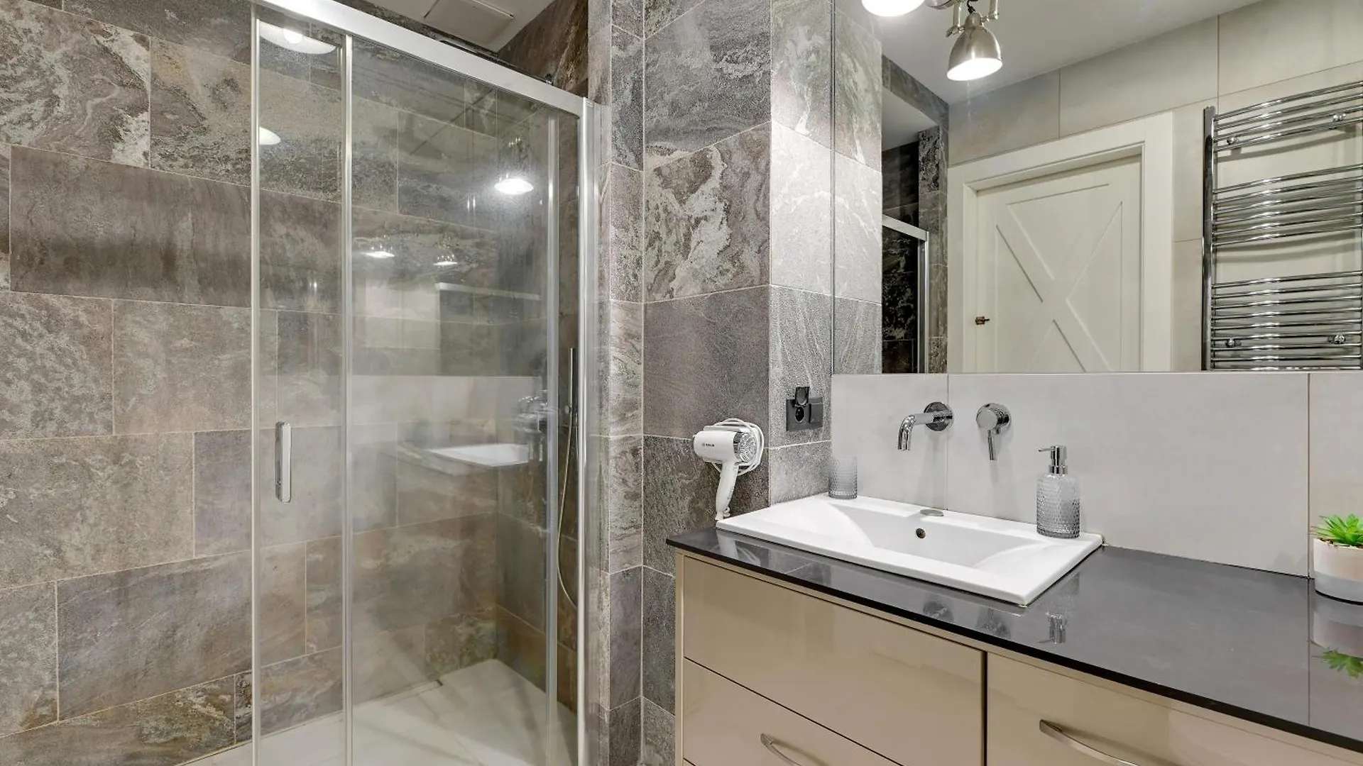 Staywin Prime Apartments Chmielna Gdańsk Polen