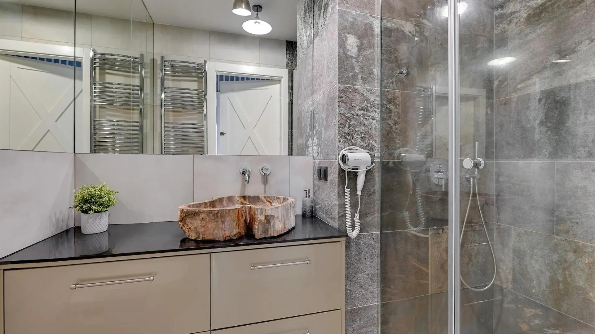 Staywin Prime Apartments Chmielna Gdańsk 0*,  Polen